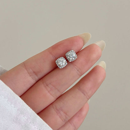 RareLucky Moissanite Earrings Collection