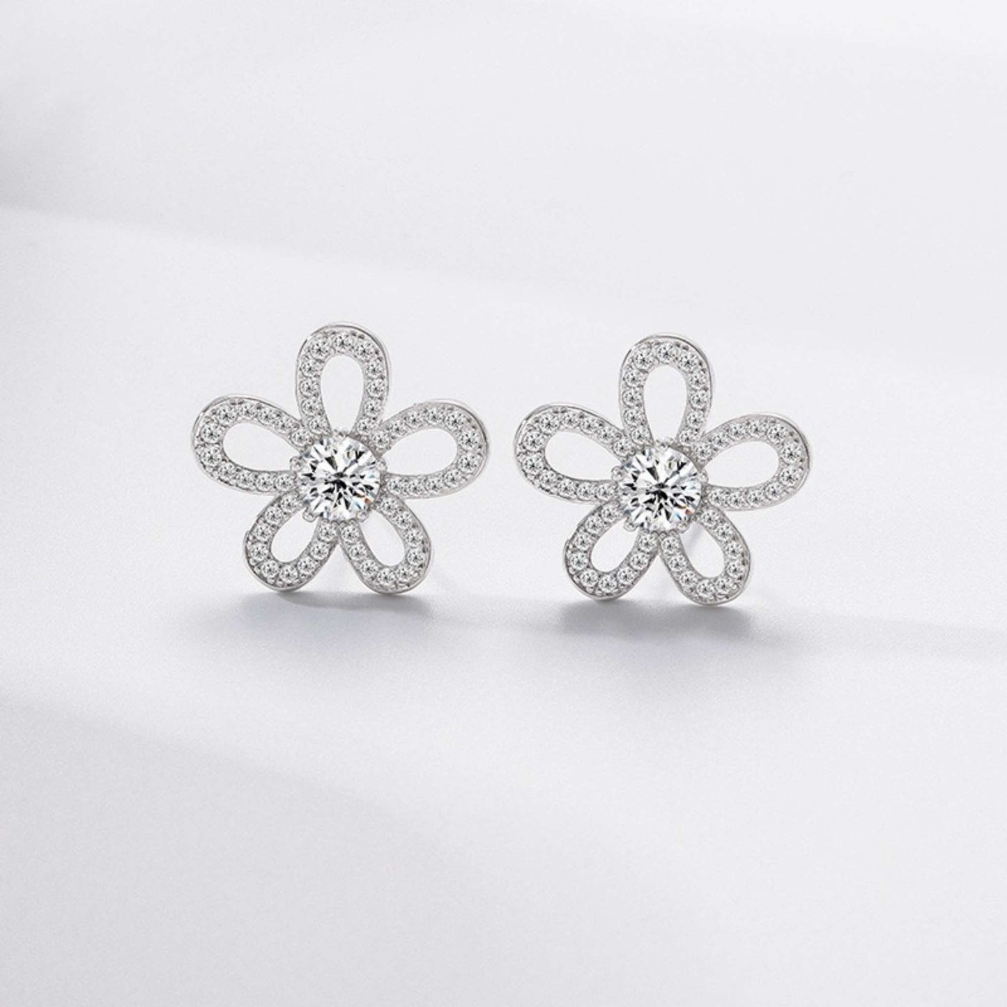 RareLucky Openwork Bloom Moissanite Set