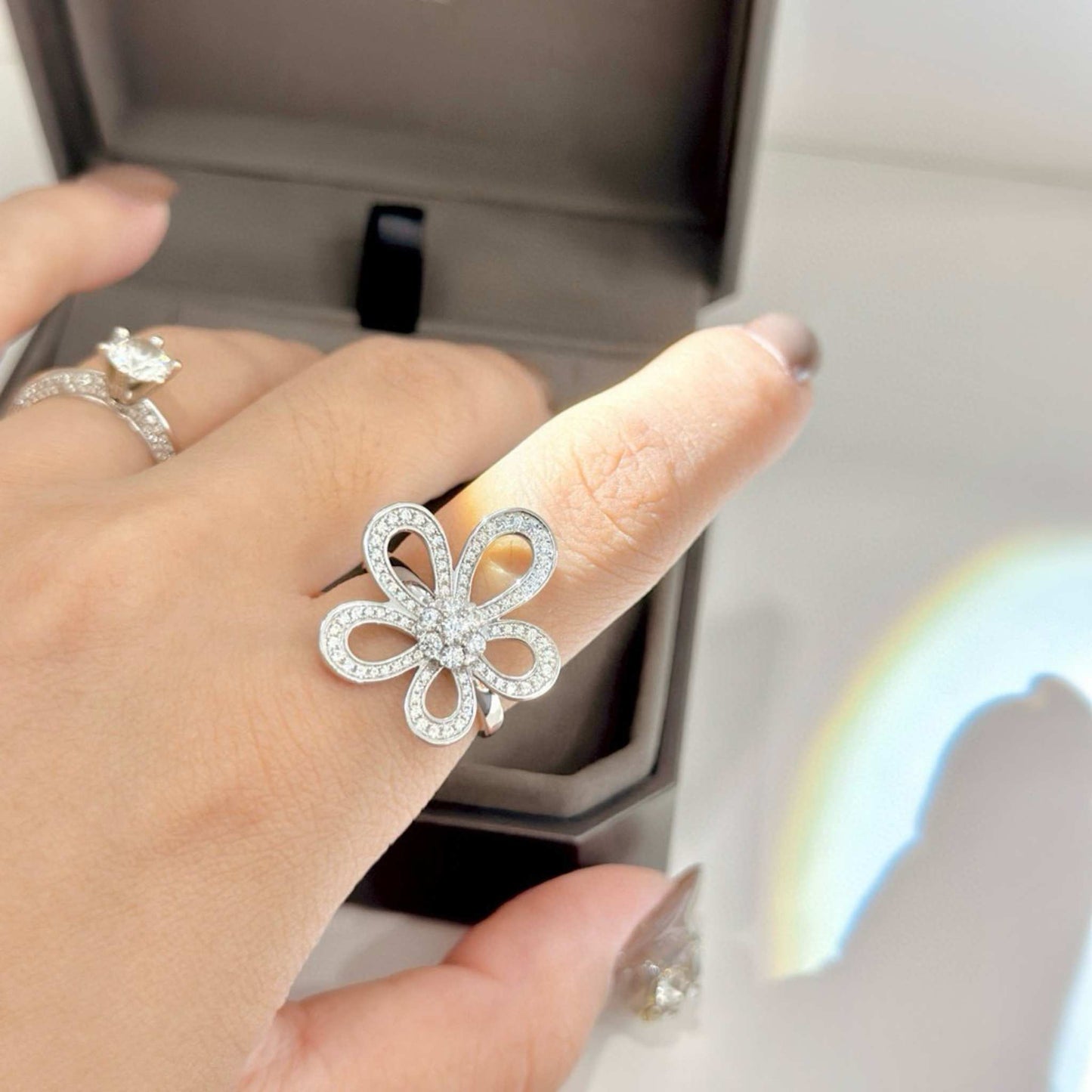 RareLucky Openwork Bloom Moissanite Set